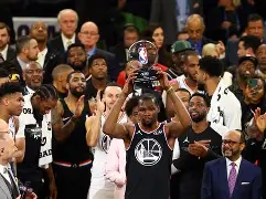 金年会官网登录-转折点埃因霍温防线松动，全明星赛今夜攻防权衡，目标明确，轮换策略成焦点