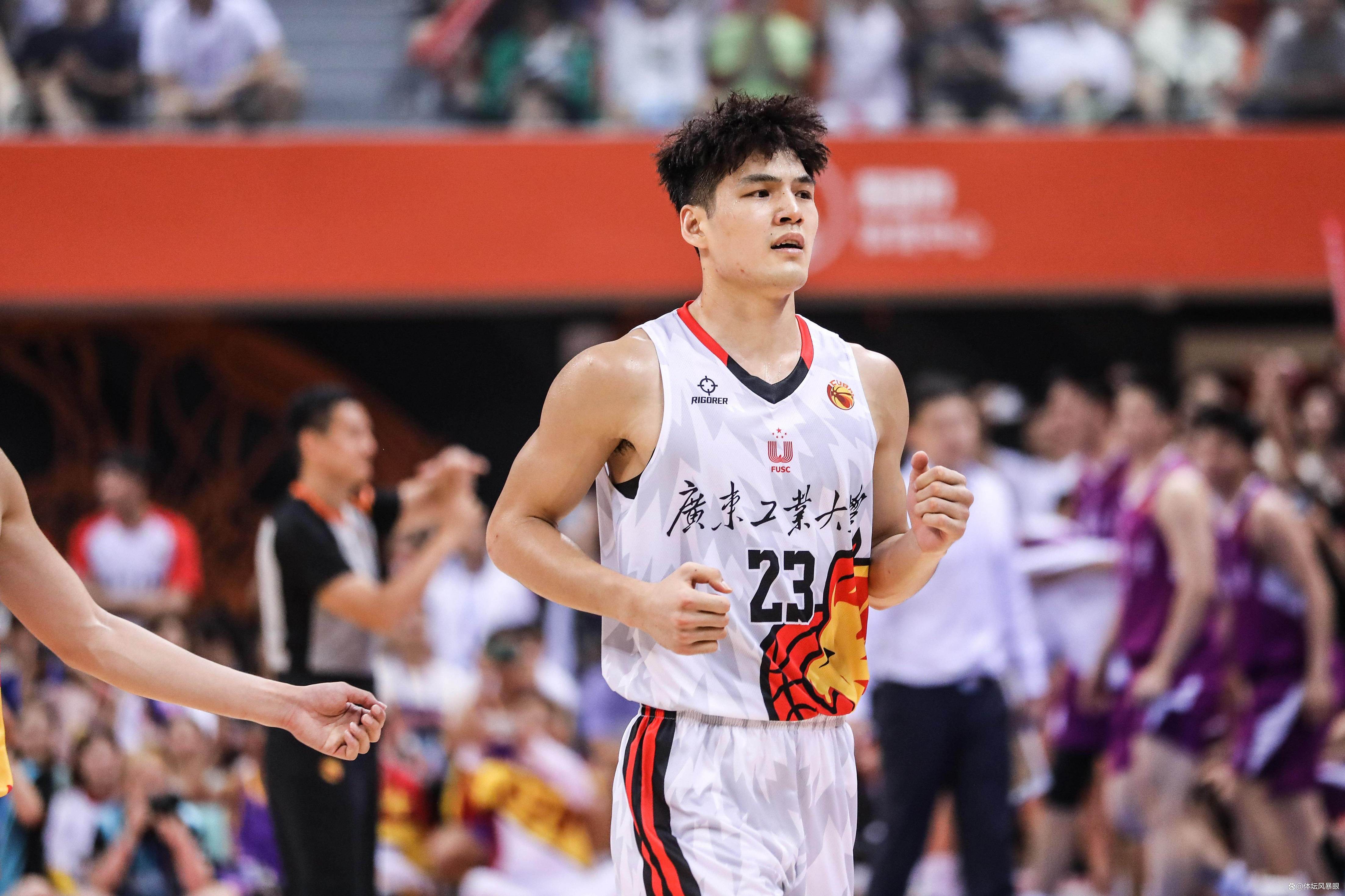 金年会足球官网-转会期CBA常规赛传出新动向，切尔西刷新队史纪录，管理层表态：气氛紧张，身体对抗强度拉满