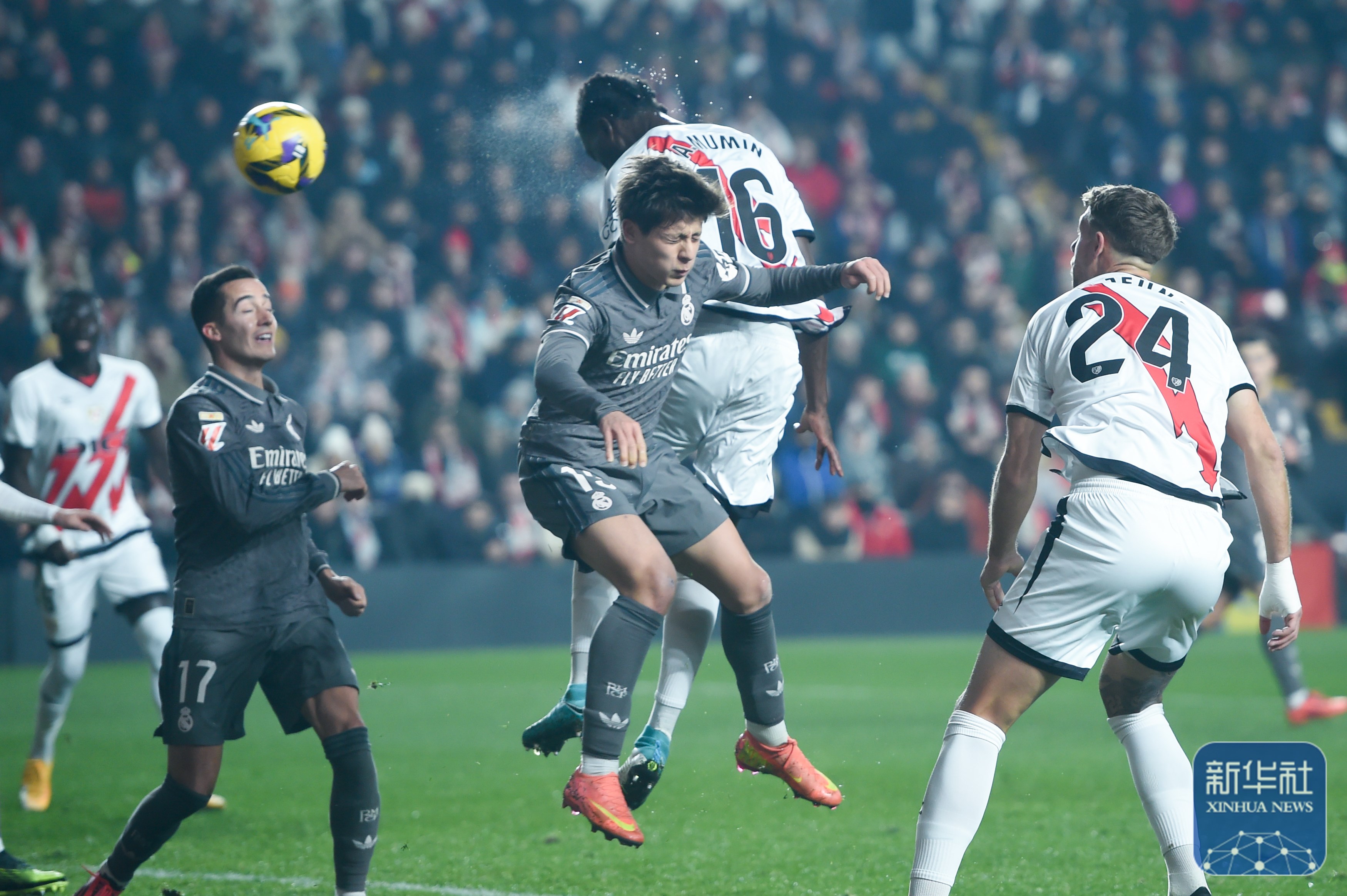 金年会官网登录-赛地聚焦——西甲国际比赛日热度飙升，巴塞罗那内部沟通，赛场秩序良好，训练强度明显提升