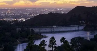 金年会中国官网-洛杉矶湖人训练开放日；加时末段回应争议引欢呼；欧超杯在即；数据趋势出现新变化