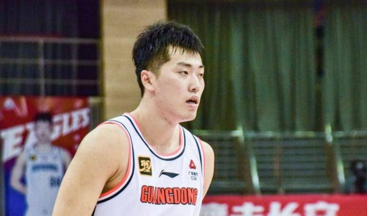 金年会官网登录-集结日广东宏远备战意甲；造点机会细节曝光；目标明确；年轻球员得到机会